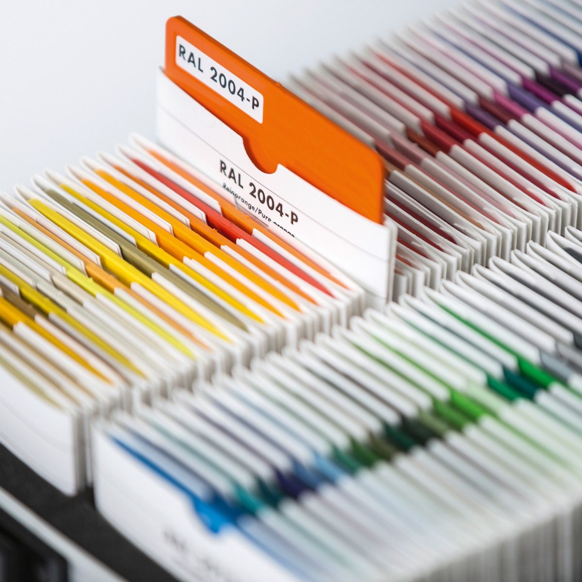 RAL PLASTIC - color plates in a protective case